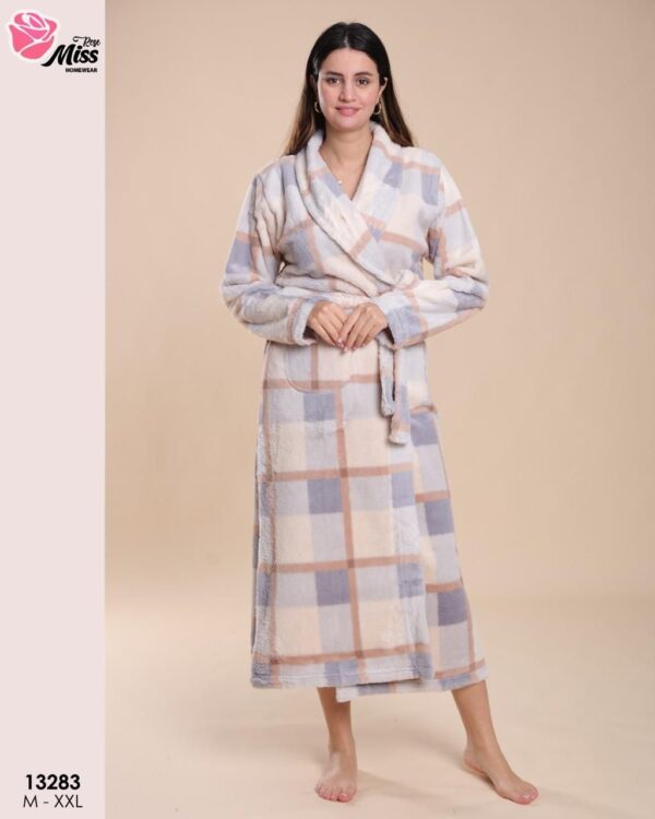 Luxurious Penoir for women 13283