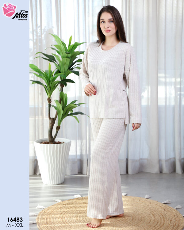 2 Pieces simple for women 16483