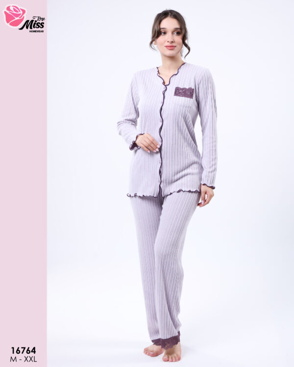 2 Pieces buttonfor women 16764