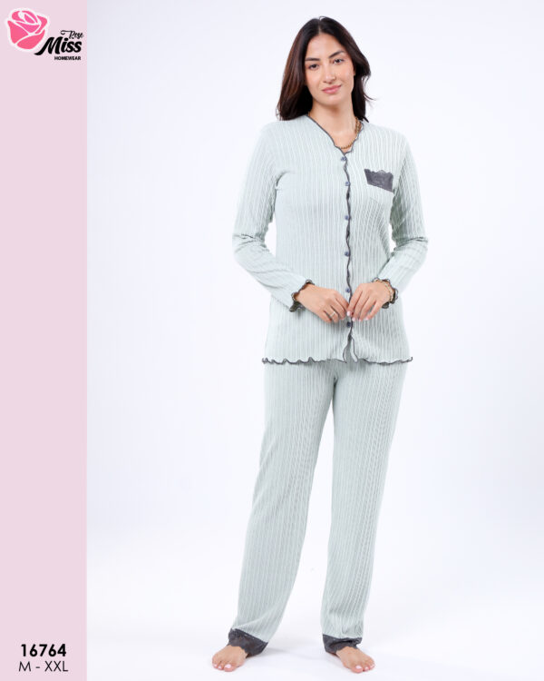 2 Pieces buttonfor women 16764