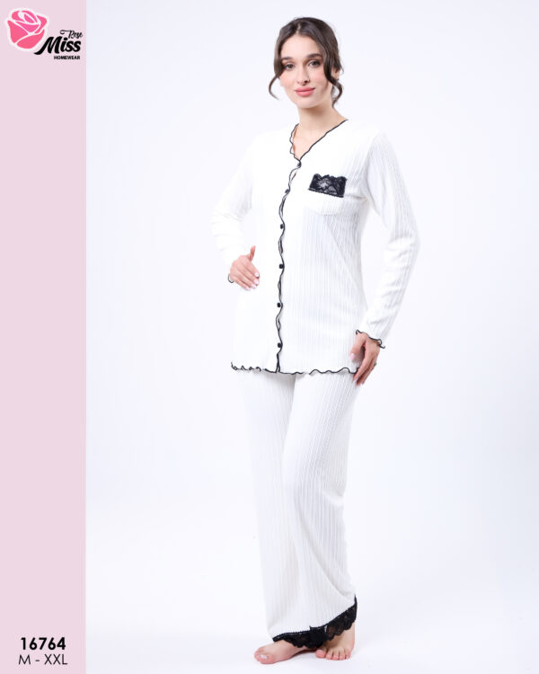 2 Pieces buttonfor women 16764