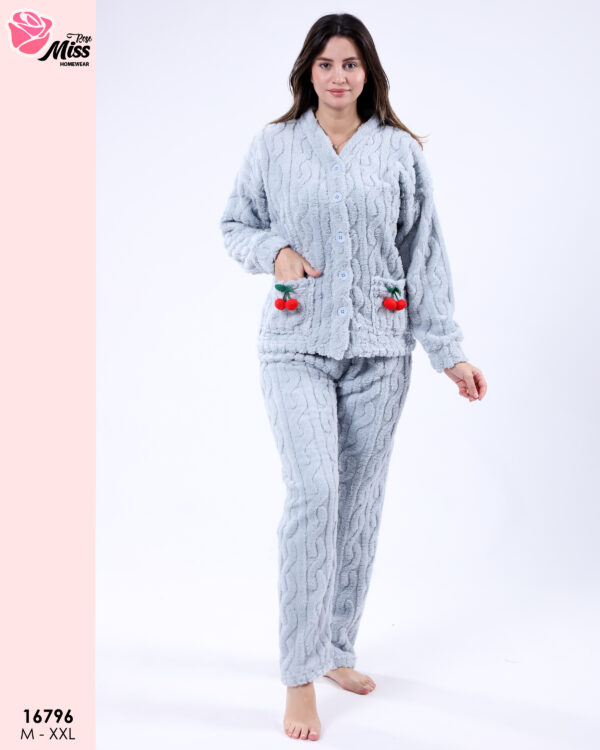 2 Pieces button for women 16796