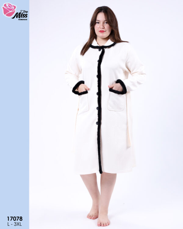 Penoir button for women 17078