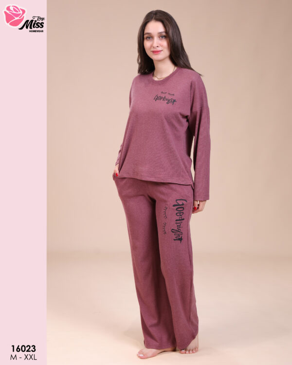 MR 16023 c Elegant 2-Piece Set – Luxurious & Comfortable 16023