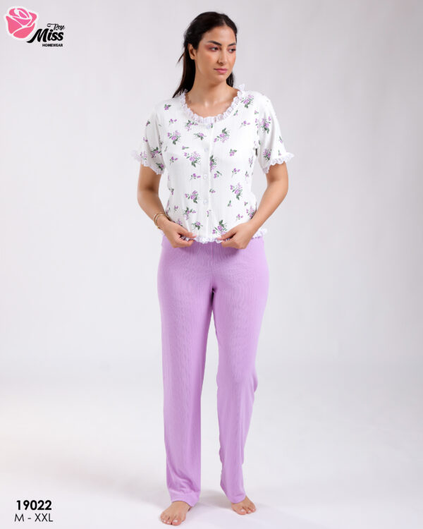 Elegant 2-Piece Set – Luxurious & Comfortable 19022