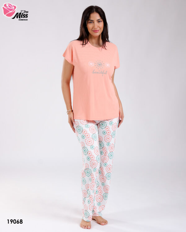 MR 19068 c Elegant 2-Piece Set – Luxurious & Comfortable 19068