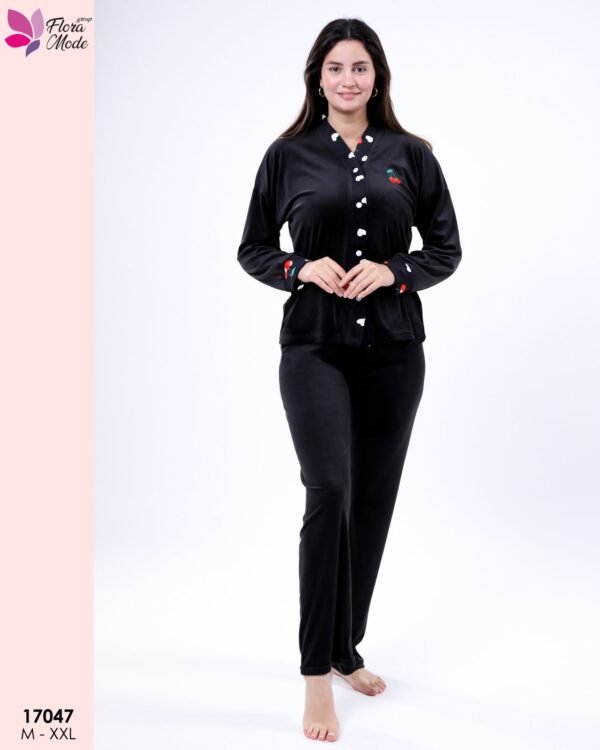 Flora Mode Pyjama velours boutonné cerises – Réf 17047 – Noir