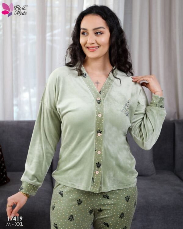 Flora Mode Pyjama velours boutonné imprimé – Réf 17419 – Vert sauge