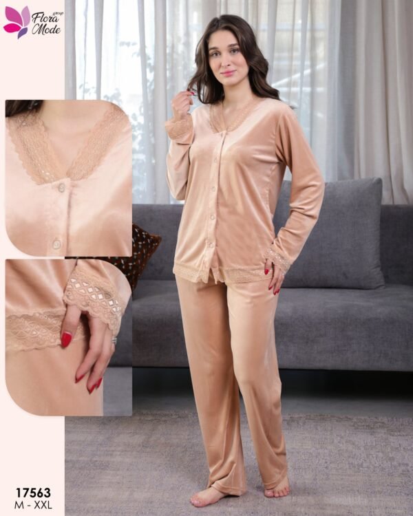 Flora Mode Pyjama velours boutonné dentelle – Réf 17563 – Camel