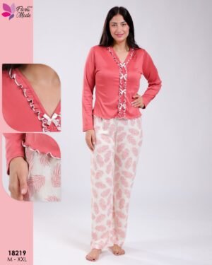 Flora Mode Pyjama volants pantalon imprimé plumes – Réf 18219 – Corail Flora Mode Pyjama volants pantalon imprimé plumes – Réf 18219 – Corail
