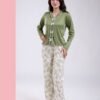 Flora Mode Pyjama volants pantalon imprimé plumes – Réf 18219 – Vert olive