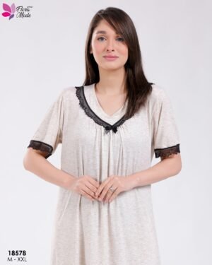 Flora Mode Robe d'intérieur courte col V dentelle – Réf 18578 – Beige chiné