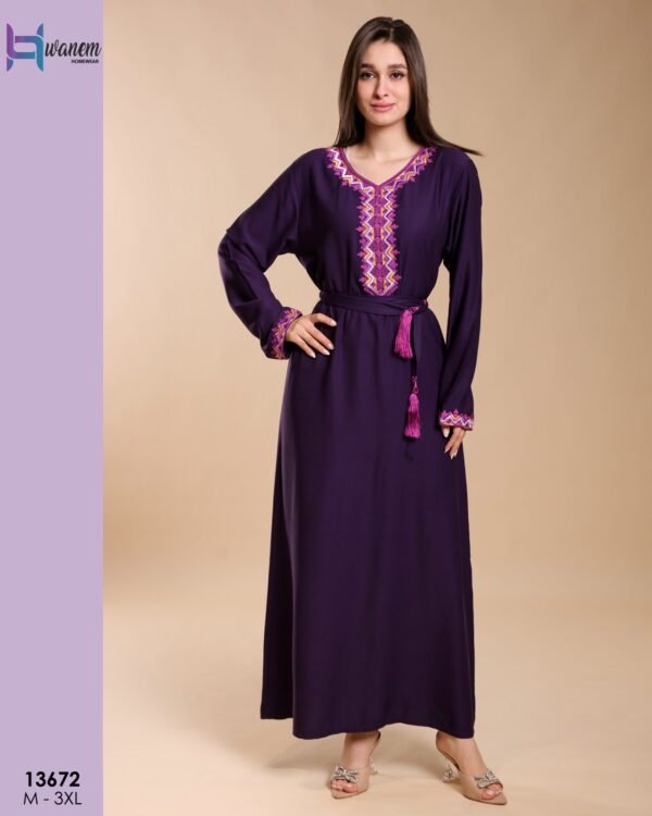 Hawanem Caftan brodé avec ceinture – Réf 13672 – Violet
