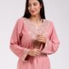 Hawanem Caftan brodé avec ceinture – Réf 13811 – Vieux rose