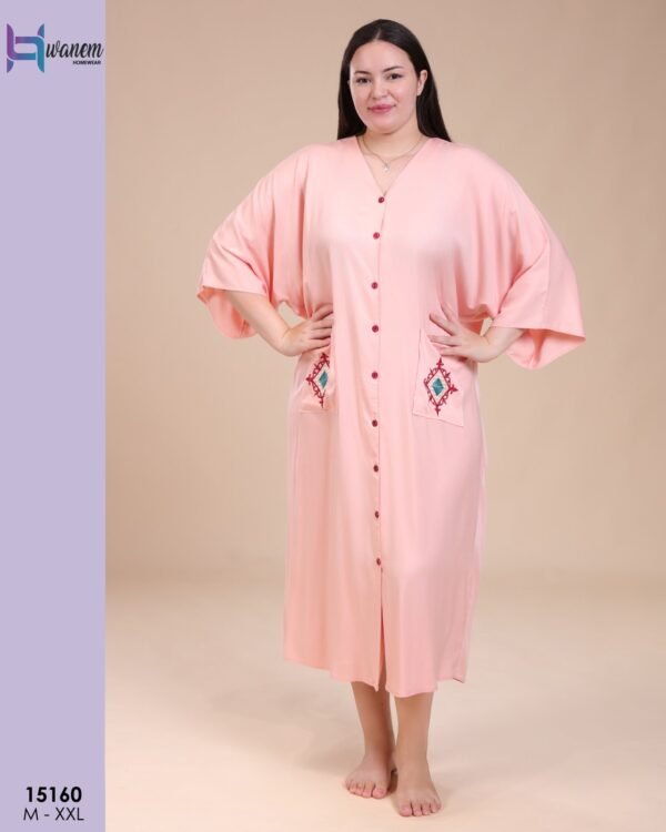 Hawanem Robe longue boutonnée brodée – Réf 15160 – Pêche Hawanem Robe longue boutonnée brodée – Réf 15160 – Pêche