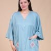 Hawanem Robe longue boutonnée brodée – Réf 15160 – Bleu ciel Hawanem Robe longue boutonnée brodée – Réf 15160 – Bleu ciel