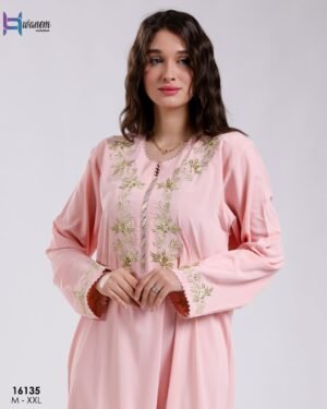 Hawanem Djellaba d'intérieur brodée – Réf 16135 – Rose poudré