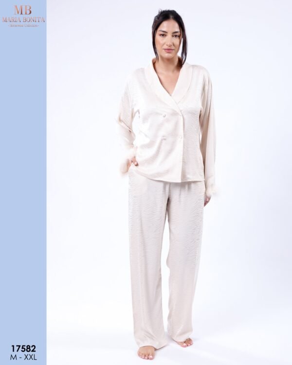 Maria Bonita Pyjama satin croisé à plumes – Réf 17582 – Écru