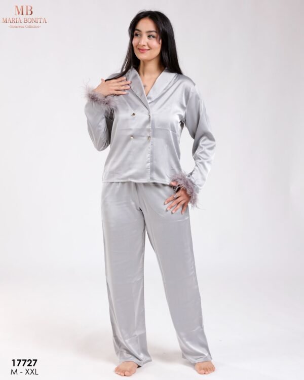 Maria Bonita Pyjama satin croisé à plumes – Réf 17727 – Gris argenté