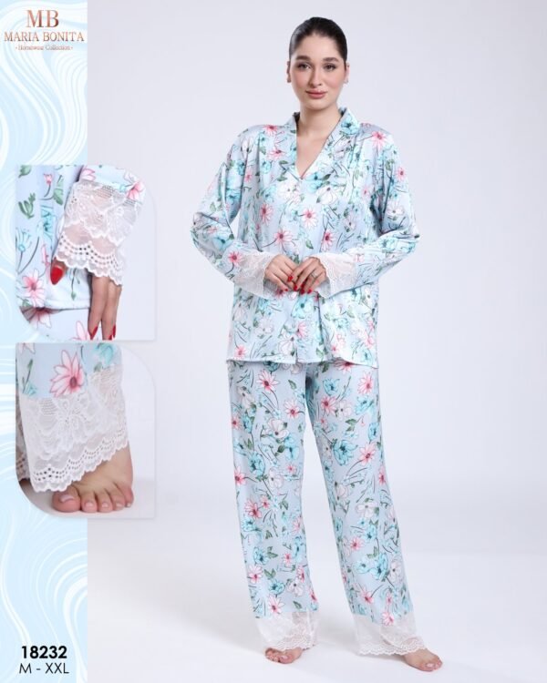 Maria Bonita Pyjama satin fleuri dentelle – Réf 18232 – Bleu ciel fleuri