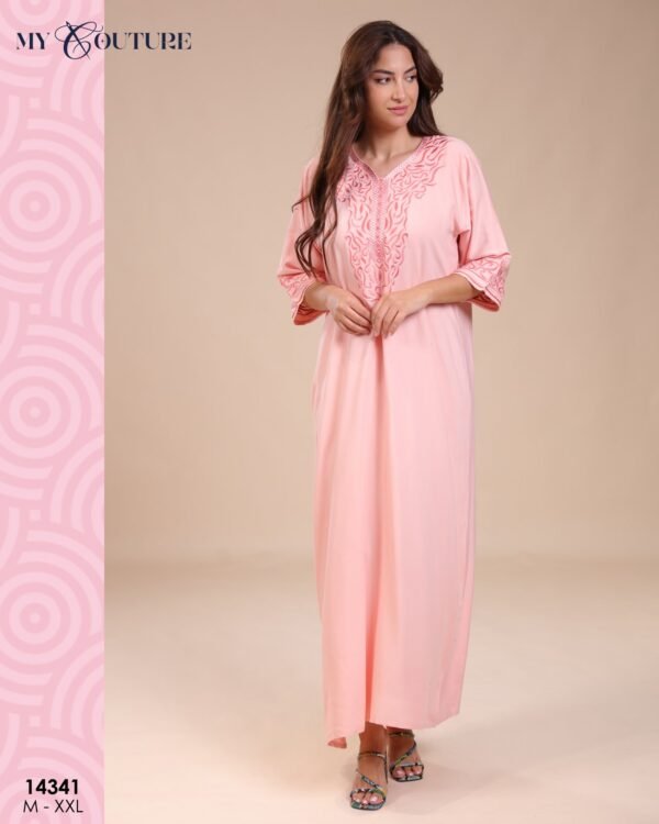 My Couture Caftan d'intérieur brodé – Réf 14341 – Pêche