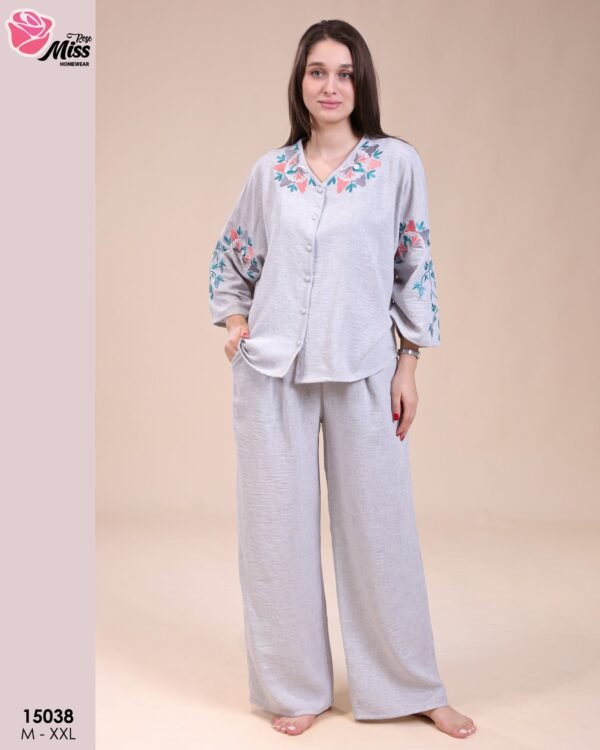 Rose Miss Pyjama brodé – Réf 15038 – Gris