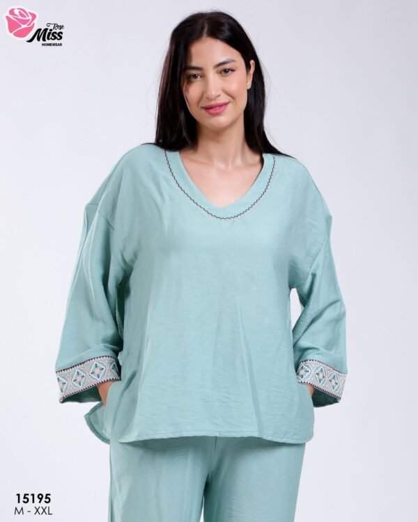 Rose Miss Ensemble tunique brodée et pantalon – Réf 15195 – Vert d'eau