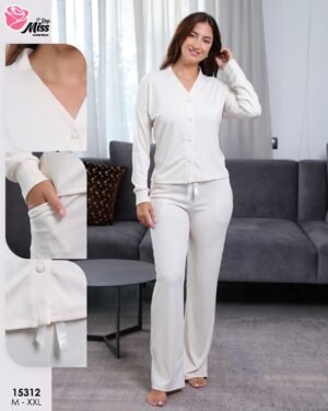 Rose Miss Pyjama boutonné côtelé – Réf 15312 – Écru Rose Miss Pyjama boutonné côtelé – Réf 15312 – Écru