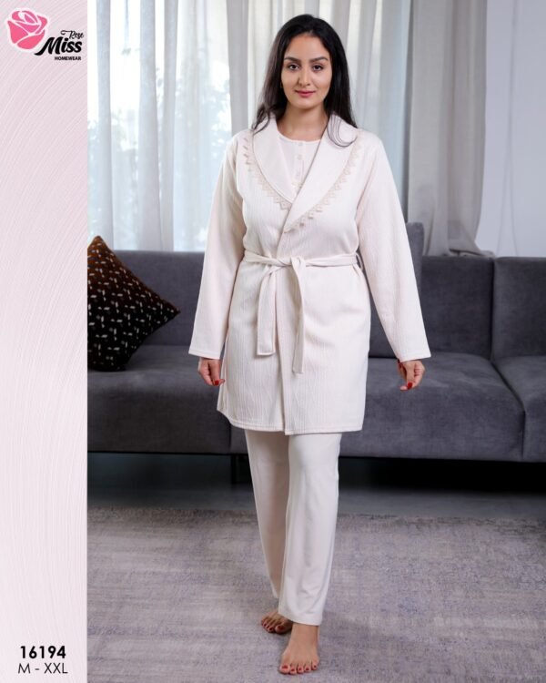 Rose Miss Ensemble pyjama et gilet 3 pièces – Réf 16194 – Écru