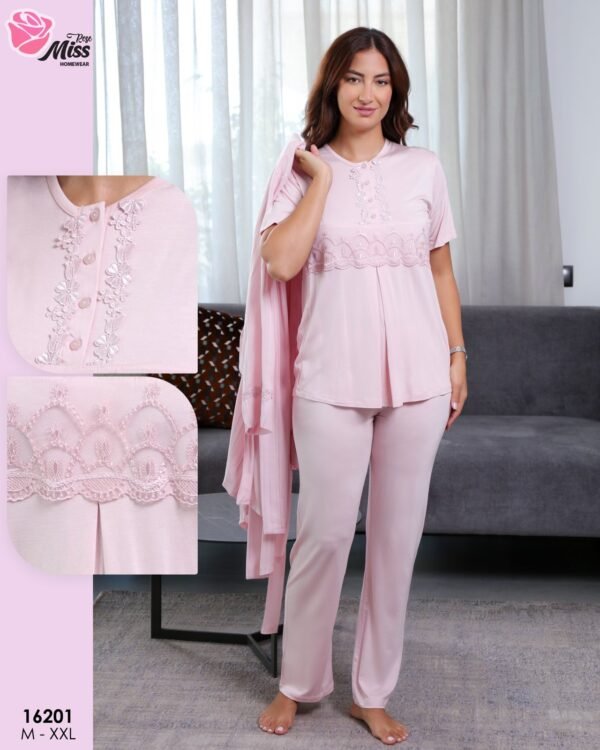 Rose Miss Ensemble pyjama et peignoir brodé 3 pièces – Réf 16201 – Rose pâle