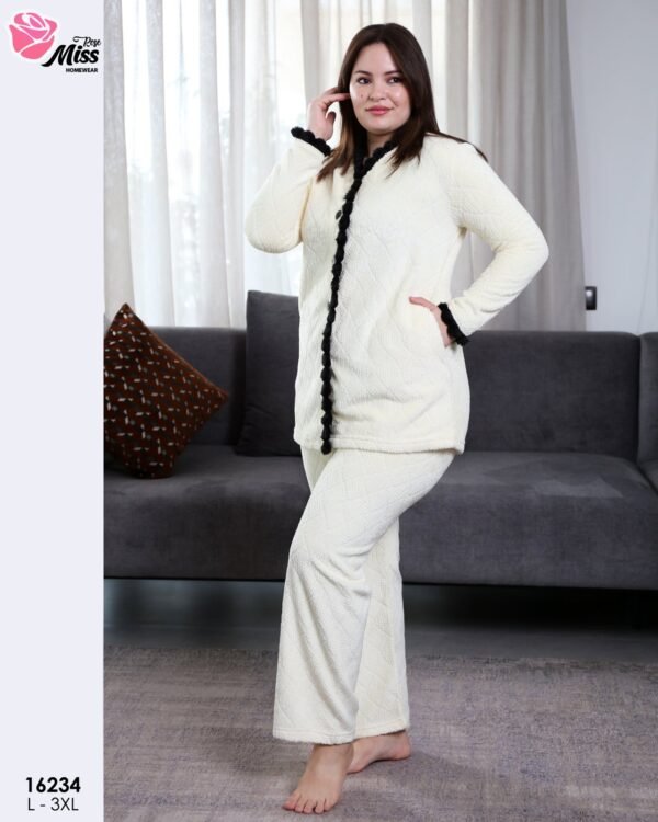 Rose Miss Pyjama polaire boutonné – Réf 16234 – Crème Rose Miss Pyjama polaire boutonné – Réf 16234 – Crème