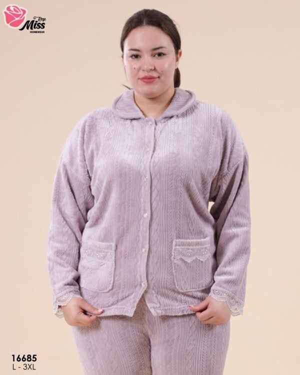 Rose Miss Pyjama polaire boutonné dentelle – Réf 16685 – Lilas