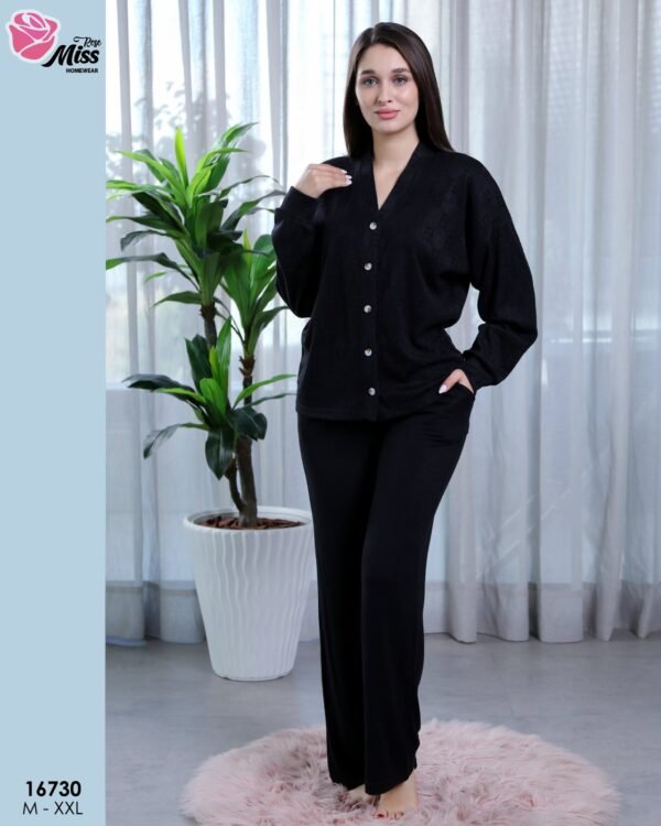Rose Miss Pyjama boutonné jacquard – Réf 16730 – Noir