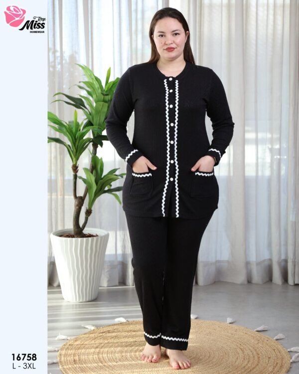 Rose Miss Pyjama boutonné côtelé – Réf 16758 – Noir