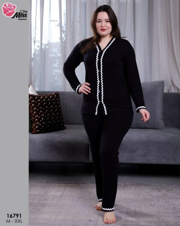 Rose Miss Pyjama boutonné côtelé – Réf 16791 – Noir