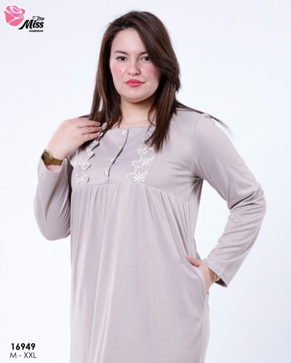 Rose Miss Chemise de nuit longue brodée – Réf 16949 – Taupe