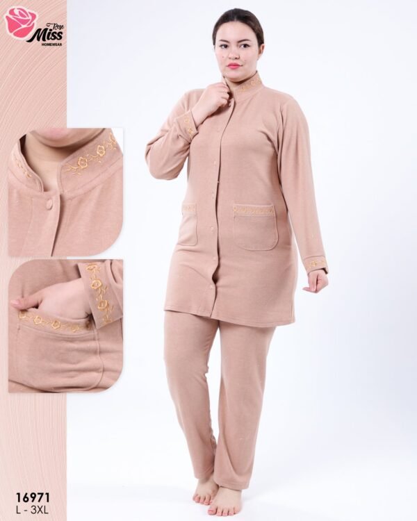 Rose Miss Pyjama tunique boutonnée brodée – Réf 16971 – Camel