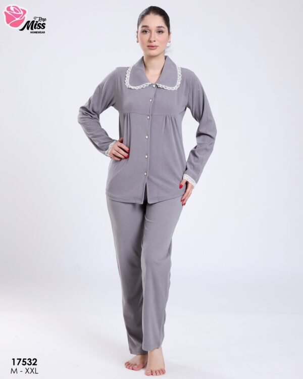 Rose Miss Pyjama boutonné col dentelle – Réf 17532 – Gris
