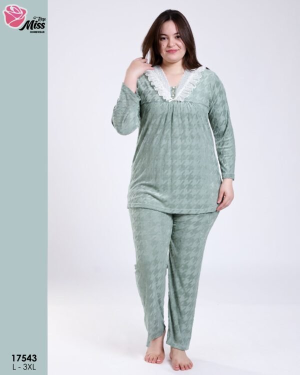 Rose Miss Pyjama tunique pied-de-poule dentelle – Réf 17543 – Vert sauge Rose Miss Pyjama tunique pied-de-poule dentelle – Réf 17543 – Vert sauge