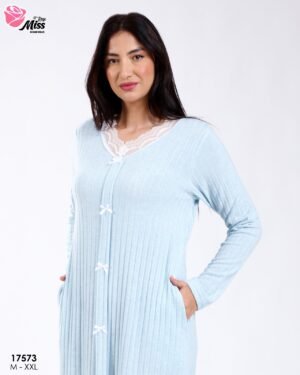 Rose Miss Chemise de nuit longue côtelée boutonnée – Réf 17573 – Bleu ciel