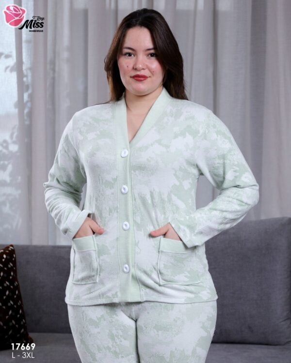 Rose Miss Pyjama boutonné jacquard – Réf 17669 – Vert d'eau Rose Miss Pyjama boutonné jacquard – Réf 17669 – Vert d'eau