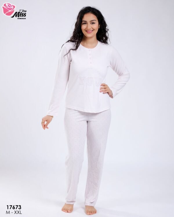 Rose Miss Pyjama jacquard col tunisien – Réf 17673 – Écru