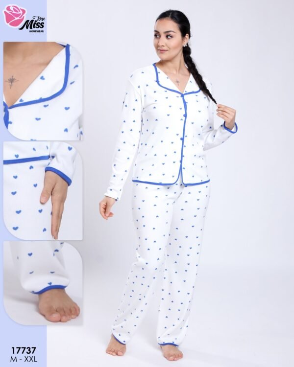 Rose Miss Pyjama chemise imprimé cœurs – Réf 17737 – Blanc cœurs bleus