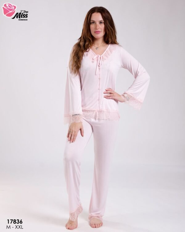 Rose Miss Pyjama boutonné col dentelle – Réf 17836 – Rose pâle