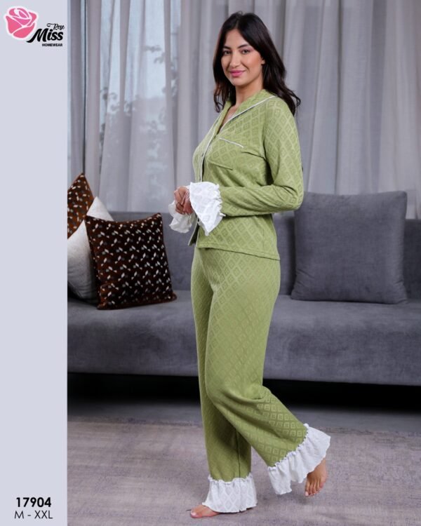 Rose Miss Pyjama chemise jacquard à volants – Réf 17904 – Vert olive