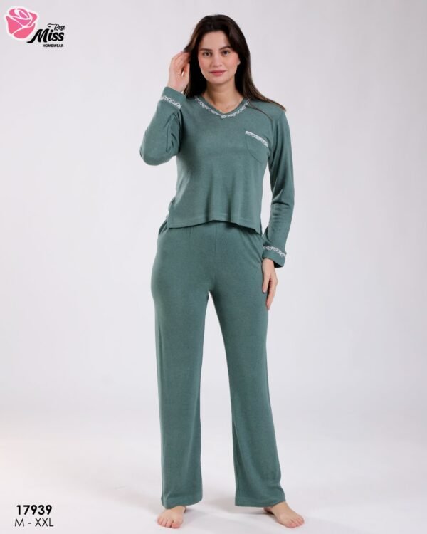 Rose Miss Pyjama col V poche – Réf 17939 – Vert sauge