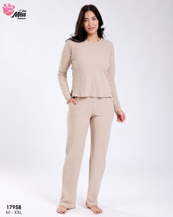 Rose Miss Ensemble côtelé col V – Réf 17958 – Beige