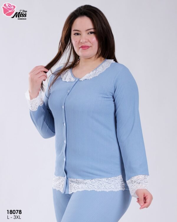 Rose Miss Pyjama côtelé boutonné dentelle – Réf 18078 – Bleu ciel