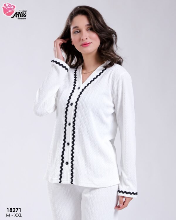 Rose Miss Pyjama torsadé boutonné galon – Réf 18271 – Écru