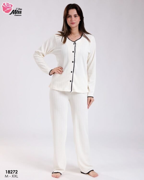 Rose Miss Pyjama 3 pièces torsadé avec gilet – Réf 18272 – Écru